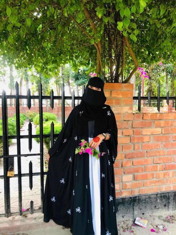 এম্বয়াডারী পাখি বোরকা